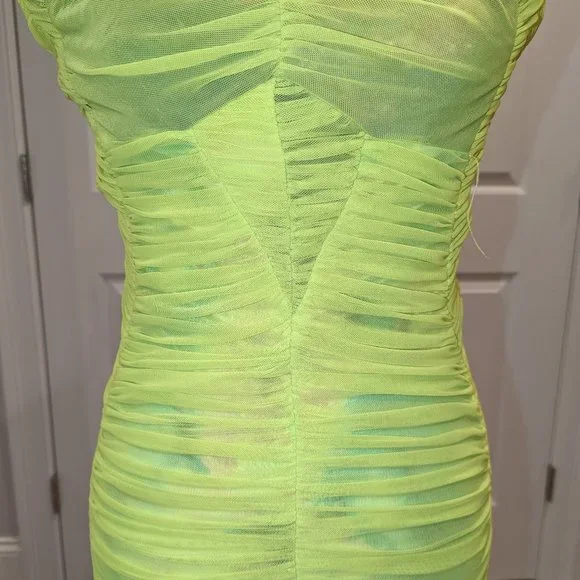 Bebe Dresses | Bebe Jaden Lime Yellow Sheer Strapless Dress Xxs | Color: Yellow | Size: Xxs | Tonikabohnert's Closet Bebe Dresses | Bebe Jaden Lime Yellow Sheer Strapless Dress Xxs | Color: Yellow | Size: Xxs | Tonikabohnert's Closet